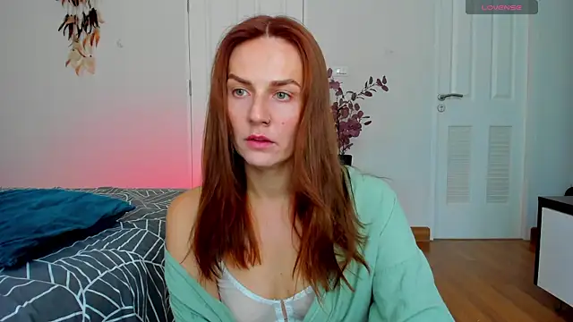 Snapshot of BritneyHall chatting on 01/22/25, 05:16 BritneyHall online show from 01/22/25, 05:16