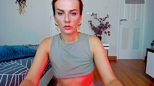 Snapshot of BritneyHall chatting on 02/14/25, 07:07 BritneyHall online show from 02/14/25, 07:07