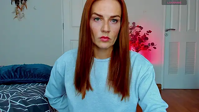 Snapshot of BritneyHall chatting on 02/26/25, 08:15 BritneyHall online show from 02/26/25, 08:15