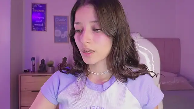 Amaia Daniells online show from 11/12/25, 03:51