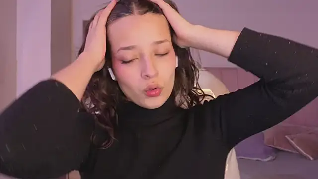 Amaia Daniells online show from 11/26/25, 04:02