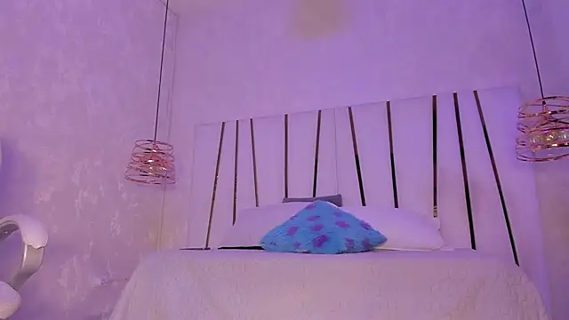 Meghan stonne  online show from 01/31/25, 07:18