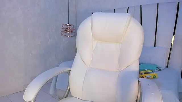 Meghan stonne  online show from 02/28/25, 07:14