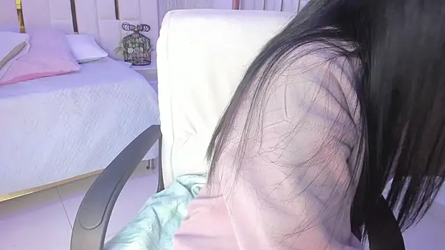 Meghan stonne  online show from 10/10/25, 07:02