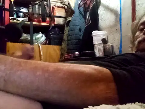 Snapshot of sausylolly chatting on 11/14/25, 03:44 sausylolly online show from 11/14/25, 03:44