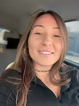 YOUR-KARINA online show from 12/25/24, 09:34