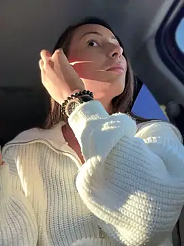 YOUR-KARINA online show from 12/29/24, 03:33