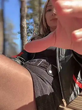 YOUR-KARINA online show from 03/20/25, 06:08