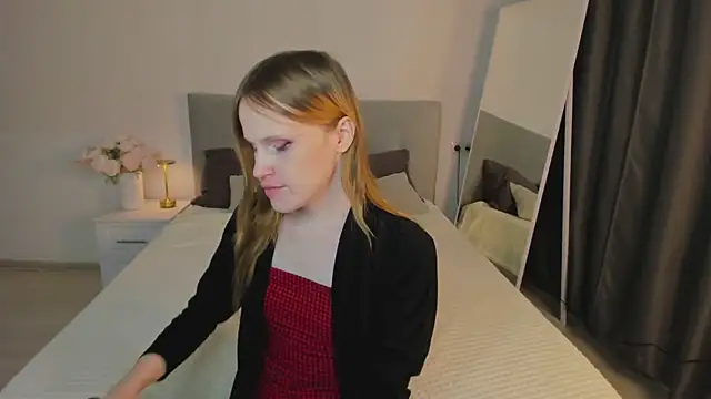 EffieMinki online show from 12/01/25, 11:04