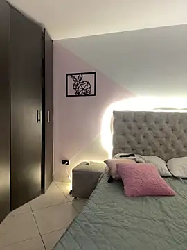 Snapshot of mariam_hill chatting on 12/26/24, 08:11 mariam hill online show from 12/26/24, 08:11