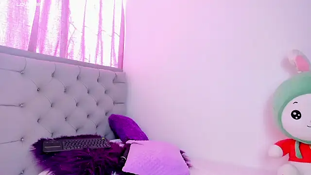 Snapshot of mariam_hill chatting on 01/18/25, 06:43 mariam hill online show from 01/18/25, 06:43