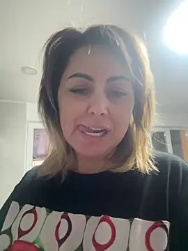 Snapshot of Emma_roqueen chatting on 12/08/24, 12:41 Emma roqueen online show from 12/08/24, 12:41