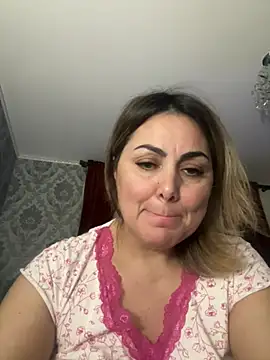 Snapshot of Emma_roqueen chatting on 01/18/25, 10:39 Emma roqueen online show from 01/18/25, 10:39