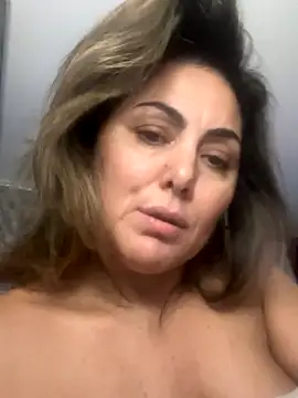 Snapshot of Emma_roqueen chatting on 11/12/25, 10:09 Emma roqueen online show from 11/12/25, 10:09