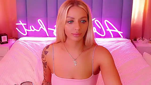 AllwaysHotJ online show from 12/25/24, 07:35