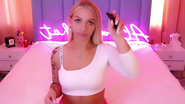 AllwaysHotJ online show from 01/30/25, 06:24