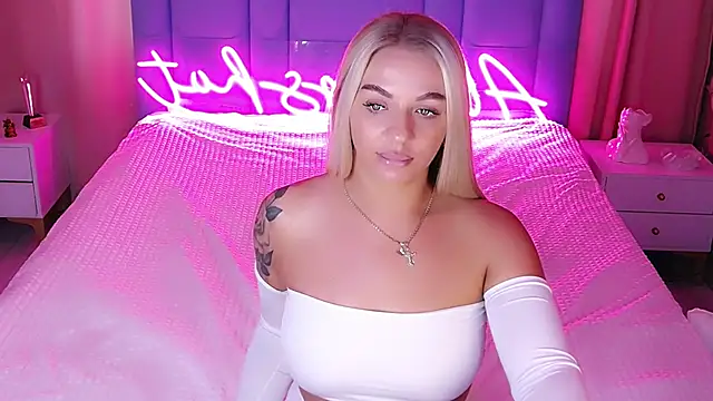 AllwaysHotJ online show from 10/28/25, 03:10