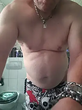 tomtom111111 online show from 09/20/25, 10:05