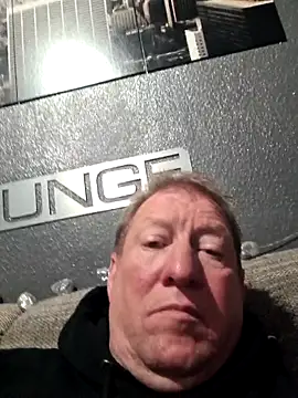 tomtom111111 online show from 11/09/25, 04:49