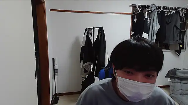 pychan online show from 05/18/26, 02:23