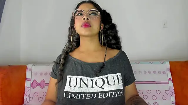 Snapshot of moana_taylor chatting on 01/18/25, 12:36 moana taylor online show from 01/18/25, 12:36