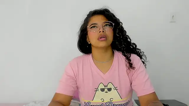 Snapshot of moana_taylor chatting on 03/20/25, 06:20 moana taylor online show from 03/20/25, 06:20