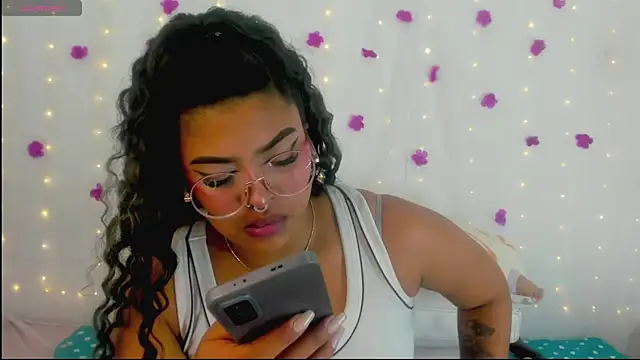 Snapshot of moana_taylor chatting on 09/27/25, 11:48 moana taylor online show from 09/27/25, 11:48