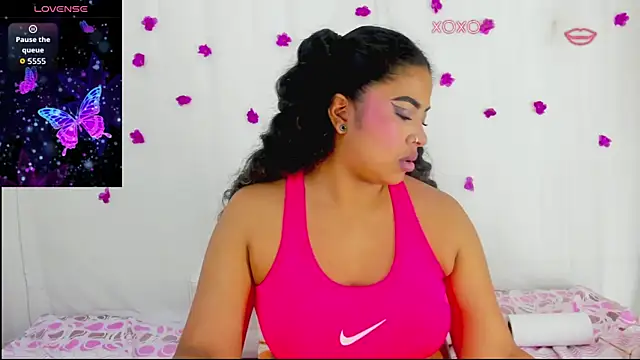 Snapshot of moana_taylor chatting on 11/23/25, 12:16 moana taylor online show from 11/23/25, 12:16