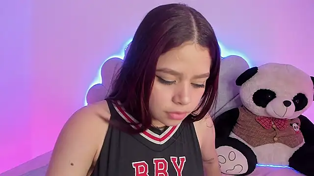 EmmaClarck online show from 02/11/25, 10:28