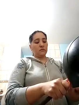 Gatubela212 online show from 10/03/25, 11:02