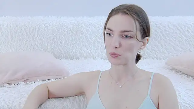 Snapshot of Beauty_Alex chatting on 07/11/26, 02:58 Beauty Alex online show from 07/11/26, 02:58