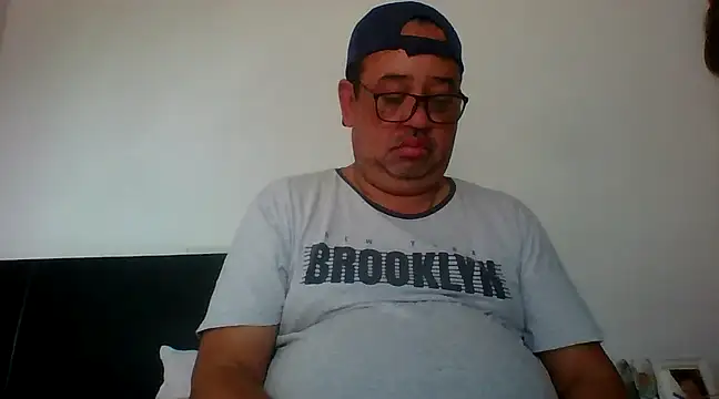 djtomxxx2777 online show from 02/06/25, 06:02