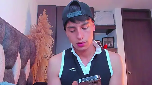 Snapshot of I_Gabriel chatting on 01/04/25, 10:45 I Gabriel online show from 01/04/25, 10:45