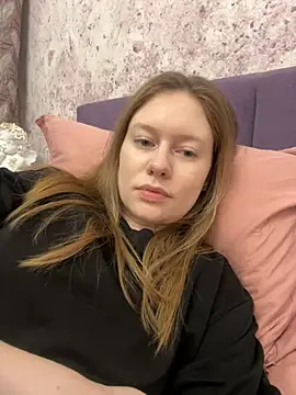 Snapshot of ConnieDaw chatting on 12/19/24, 10:34 ConnieDaw online show from 12/19/24, 10:34