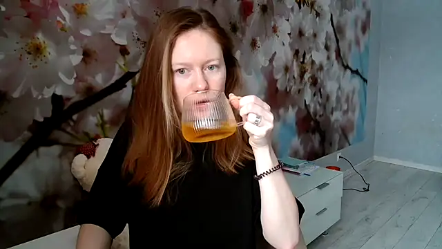 Snapshot of ConnieDaw chatting on 01/20/25, 05:59 ConnieDaw online show from 01/20/25, 05:59