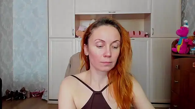 Snapshot of BrightBurst chatting on 03/19/25, 11:39 BrightBurst online show from 03/19/25, 11:39