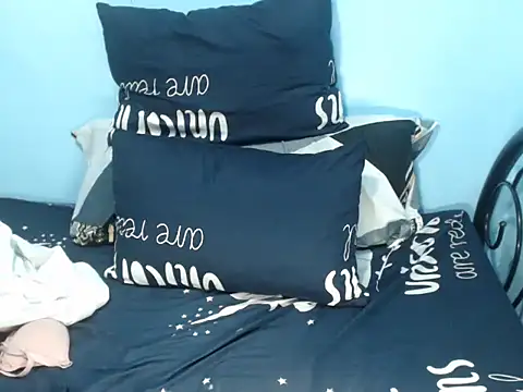 stacie iris online show from 12/01/25, 03:22