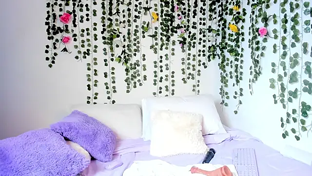 Snapshot of violeta_milleer chatting on 02/10/25, 04:58 violeta milleer online show from 02/10/25, 04:58