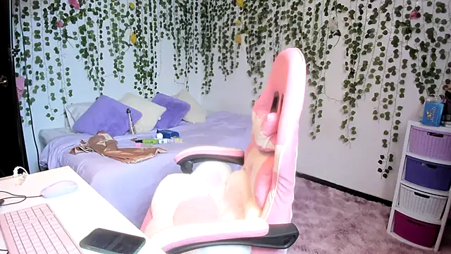 Snapshot of violeta_milleer chatting on 11/13/25, 04:39 violeta milleer online show from 11/13/25, 04:39