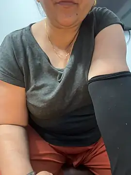 Preet Kaur 69 online show from 12/26/24, 06:33