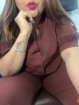 Preet Kaur 69 online show from 02/21/25, 05:53