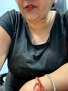 Preet Kaur 69 online show from 10/28/25, 03:21