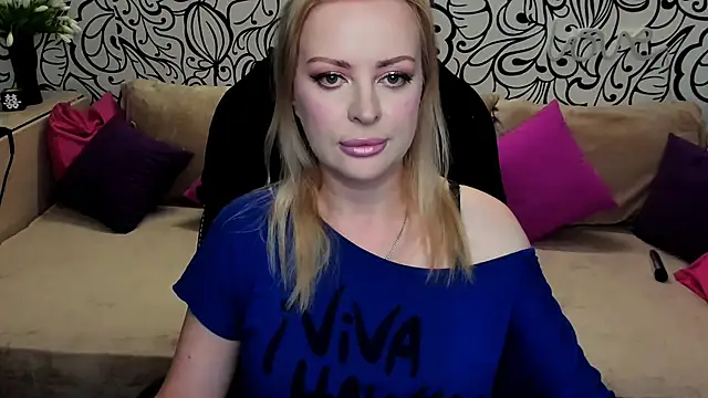Hotdreamhere online show from 07/16/26, 03:56