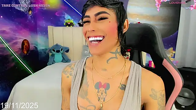 Nella Dolls online show from 11/19/25, 10:37