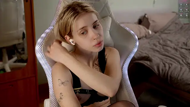 ho1yho1e online show from 04/18/26, 07:29