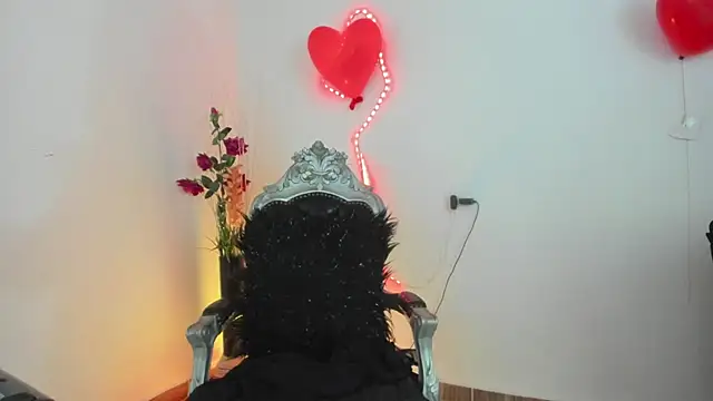 Snapshot of Hela_wet chatting on 02/24/25, 12:09 Hela wet online show from 02/24/25, 12:09