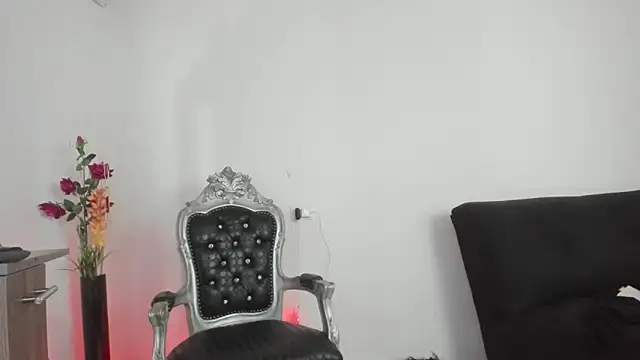 Snapshot of Hela_wet chatting on 03/02/25, 12:20 Hela wet online show from 03/02/25, 12:20