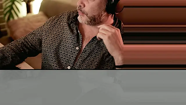 Snapshot of Sanders_White chatting on 01/31/25, 02:48 Sanders White online show from 01/31/25, 02:48