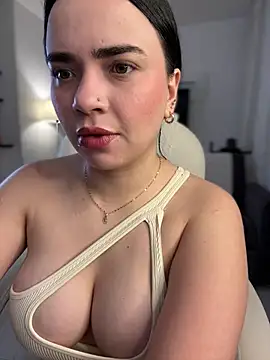 GeorginaJones online show from 02/02/25, 12:09