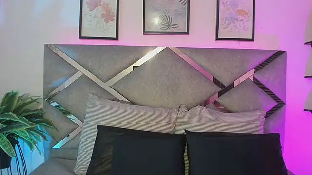 Keidy rose online show from 09/15/25, 07:03